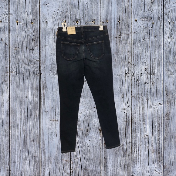 Universal Thread Jeans - Picture 3 of 5